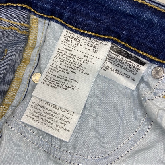 LEVIโS 711 Skinny Mid-Rise Medium Wash Jeans - Picture 11 of 11